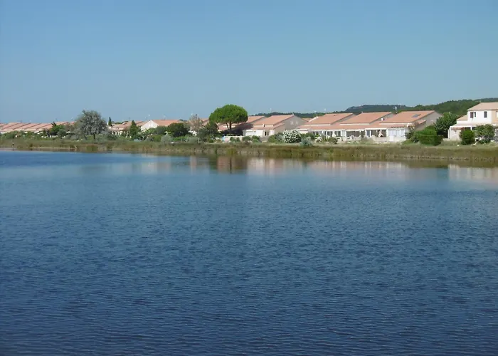 Location T2 : Piscine, Parking, Clim, Proche - Idéal Famille - Fr-1-796-1 *